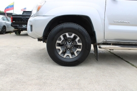 Used 2013  Toyota Tacoma 2WD Double Cab PreRunner V6 Short Bed at Auto Finance Center near Matthews&comma; NC