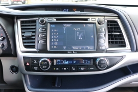 Used 2015  Toyota Highlander 4d SUV FWD XLE at Auto Finance Center near Matthews&comma; NC