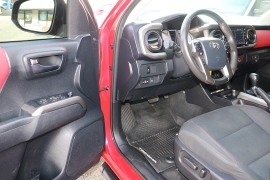 Used 2020  Toyota Tacoma 2WD Double Cab 5' Bed V6 AT &lpar;Natl&rpar; at Auto Finance Center near Matthews&comma; NC