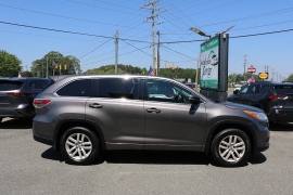 Used 2014  Toyota Highlander AWD 4dr V6 LE &lpar;Natl&rpar; at Auto Finance Center near Matthews&comma; NC
