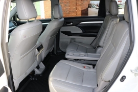 Used 2018  Toyota Highlander V6 AWD &lpar;Natl&rpar; at Auto Finance Center near Matthews&comma; NC