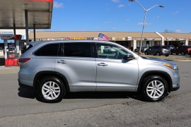 Used 2015  Toyota Highlander 4d SUV FWD LE at Auto Finance Center near Matthews&comma; NC