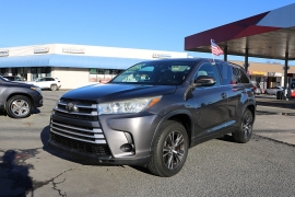 Used 2018  Toyota Highlander 4d SUV FWD LE at Auto Finance Center near Matthews&comma; NC