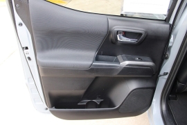 Used 2019  Toyota Tacoma 2WD Double Cab 5' Bed V6 AT &lpar;Natl&rpar; at Auto Finance Center near Matthews&comma; NC