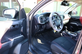 Used 2018  Toyota Tacoma Double Cab 5' Bed V6 4x2 AT &lpar;Natl&rpar; at Auto Finance Center near Matthews&comma; NC