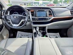Used 2016  Toyota Highlander AWD 4dr V6 Limited &lpar;Natl&rpar; at Auto Finance Center near Matthews&comma; NC