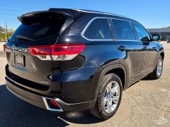 Used 2018  Toyota Highlander Limited V6 FWD &lpar;Natl&rpar; at Auto Finance Center near Matthews&comma; NC