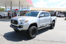 Used 2019  Toyota Tacoma 2WD Double Cab 5' Bed V6 AT &lpar;Natl&rpar; at Auto Finance Center near Matthews&comma; NC