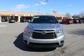 Used 2015  Toyota Highlander 4d SUV FWD LE at Auto Finance Center near Matthews&comma; NC