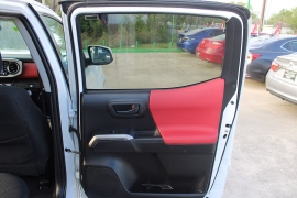 Used 2020  Toyota Tacoma 2WD Double Cab 5' Bed I4 AT &lpar;Natl&rpar; at Auto Finance Center near Matthews&comma; NC