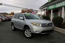 Used 2012  Toyota Highlander FWD 4dr I4 &lpar;Natl&rpar; at Auto Finance Center near Matthews&comma; NC