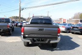 Used 2018  Toyota Tacoma Double Cab 5' Bed V6 4x2 AT &lpar;Natl&rpar; at Auto Finance Center near Matthews&comma; NC