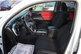 Used 2020  Toyota Tacoma 2WD Double Cab 5' Bed I4 AT &lpar;Natl&rpar; at Auto Finance Center near Matthews&comma; NC