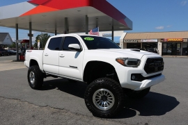 Used 2020  Toyota Tacoma 4WD Double Cab 5' Bed V6 &lpar;Natl&rpar; at Auto Finance Center near Matthews&comma; NC