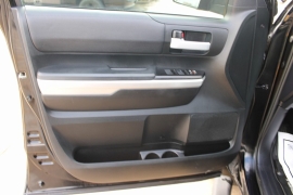 Used 2017  Toyota Tundra 4WD CrewMax 5&period;5' Bed 5&period;7L FFV &lpar;Natl&rpar; at Auto Finance Center near Matthews&comma; NC