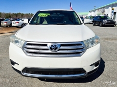 Used 2013  Toyota Highlander 4d SUV FWD at Auto Finance Center near Matthews&comma; NC