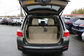 Used 2013  Toyota Highlander 4WD 4dr V6 (Natl) at Auto Finance Center near Matthews, NC