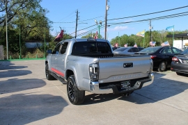 Used 2018  Toyota Tacoma Double Cab 5' Bed V6 4x2 AT &lpar;Natl&rpar; at Auto Finance Center near Matthews&comma; NC