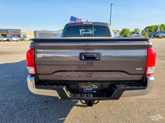 Used 2017  Toyota Tacoma Double Cab 6' Bed V6 4x2 AT &lpar;Natl&rpar; at Auto Finance Center near Matthews&comma; NC