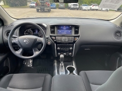 Used 2017 Nissan Pathfinder 4d SUV 4WD S at The Car Coach near Frankfort, KY