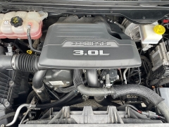 Used 2020 Ram 1500 4WD Crew Cab Laramie at EZ Car Connection near Frankfort, KY