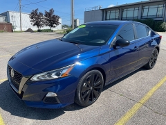 Used 2021 Nissan Altima 2.5 SR Sedan at The Car Coach near Frankfort, KY