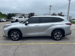 Used 2021 Toyota Highlander XLE AWD at EZ Car Connection near Frankfort, KY