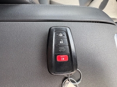 Used 2021 Toyota Highlander XLE AWD at EZ Car Connection near Frankfort, KY