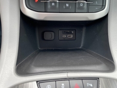 Used 2023 GMC Acadia FWD 4dr SLT at The Car Coach near Frankfort, KY