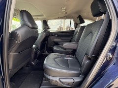 Used 2021 Toyota Highlander XLE AWD at EZ Car Connection near Frankfort, KY