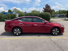 Used 2022 Nissan Altima 2.5 SL AWD Sedan at EZ Car Connection near Frankfort, KY