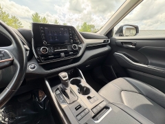 Used 2021 Toyota Highlander XLE AWD at EZ Car Connection near Frankfort, KY