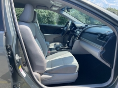 Used 2014 Toyota Camry 4d Sedan LE at The Car Coach near Frankfort, KY