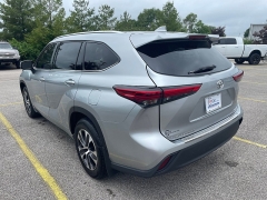 Used 2021 Toyota Highlander XLE AWD at EZ Car Connection near Frankfort, KY