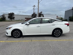 Used 2020 Nissan Altima 4d Sedan FWD 2.5L S at The Car Coach near Frankfort, KY