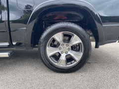 Used 2020 Ram 1500 4WD Crew Cab Laramie at EZ Car Connection near Frankfort, KY