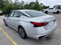 Used 2023 Nissan Altima 2.5 SV Sedan at EZ Car Connection near Frankfort, KY