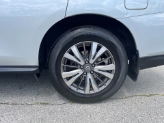 Used 2017 Nissan Pathfinder 4d SUV 4WD S at The Car Coach near Frankfort, KY