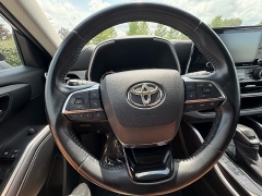 Used 2021 Toyota Highlander XLE AWD at EZ Car Connection near Frankfort, KY