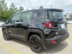 Used 2018 Jeep Renegade 4d SUV 4WD Sport at EZ Car Connection near Frankfort, KY