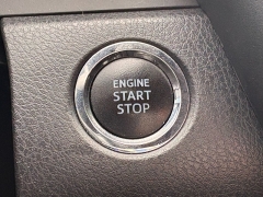 Used 2020 Toyota Camry 4d Sedan SE at The Car Coach near Frankfort, KY