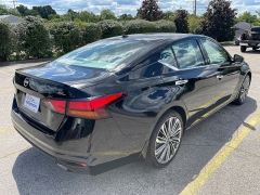 Used 2024 Nissan Altima 2.5 SL Sedan at The Car Coach near Frankfort, KY