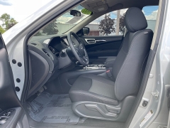 Used 2017 Nissan Pathfinder 4d SUV 4WD S at The Car Coach near Frankfort, KY