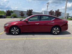 Used 2022 Nissan Altima 2.5 SL AWD Sedan at EZ Car Connection near Frankfort, KY