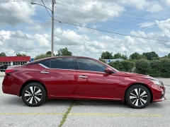 Used 2022 Nissan Altima 2.5 SL AWD Sedan at EZ Car Connection near Frankfort, KY