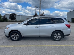 Used 2017 Nissan Pathfinder 4d SUV 4WD S at The Car Coach near Frankfort, KY