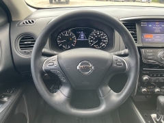 Used 2017 Nissan Pathfinder 4d SUV 4WD S at The Car Coach near Frankfort, KY