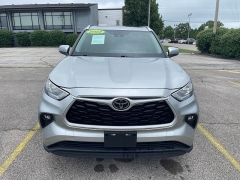 Used 2021 Toyota Highlander XLE AWD at EZ Car Connection near Frankfort, KY