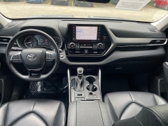 Used 2021 Toyota Highlander XLE AWD at EZ Car Connection near Frankfort, KY