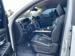 Used 2022 Ram 2500 4WD Laramie Crew Cab 6'4" Box at The Car Coach near Frankfort, KY